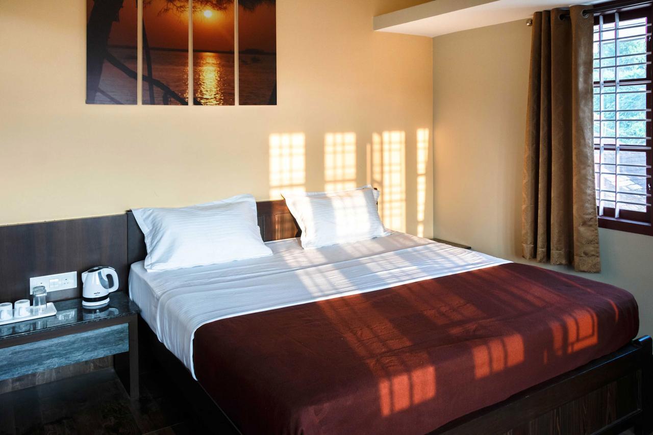 Karkera Comforts Hotel Madikeri Kültér fotó