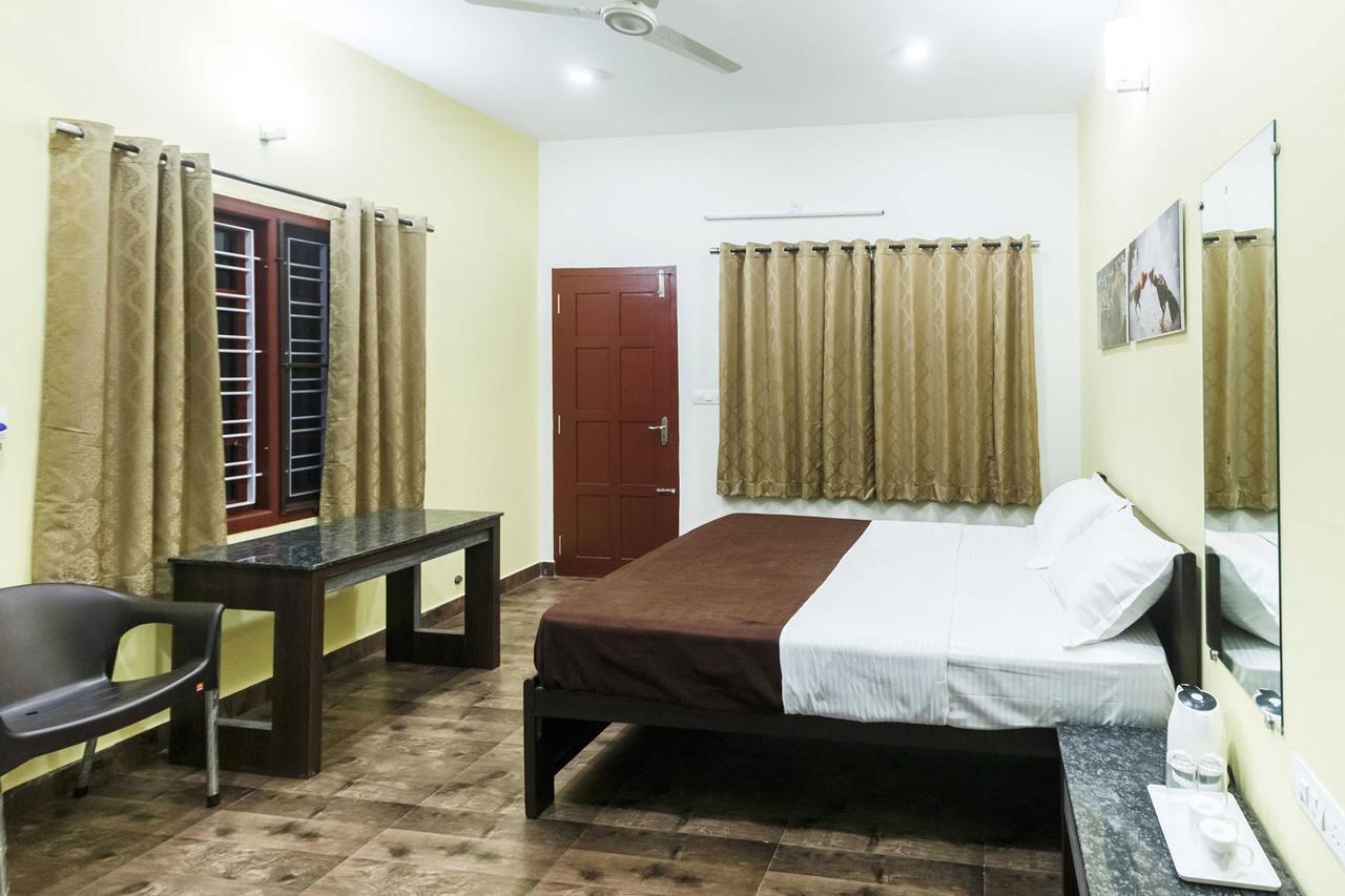 Karkera Comforts Hotel Madikeri Kültér fotó