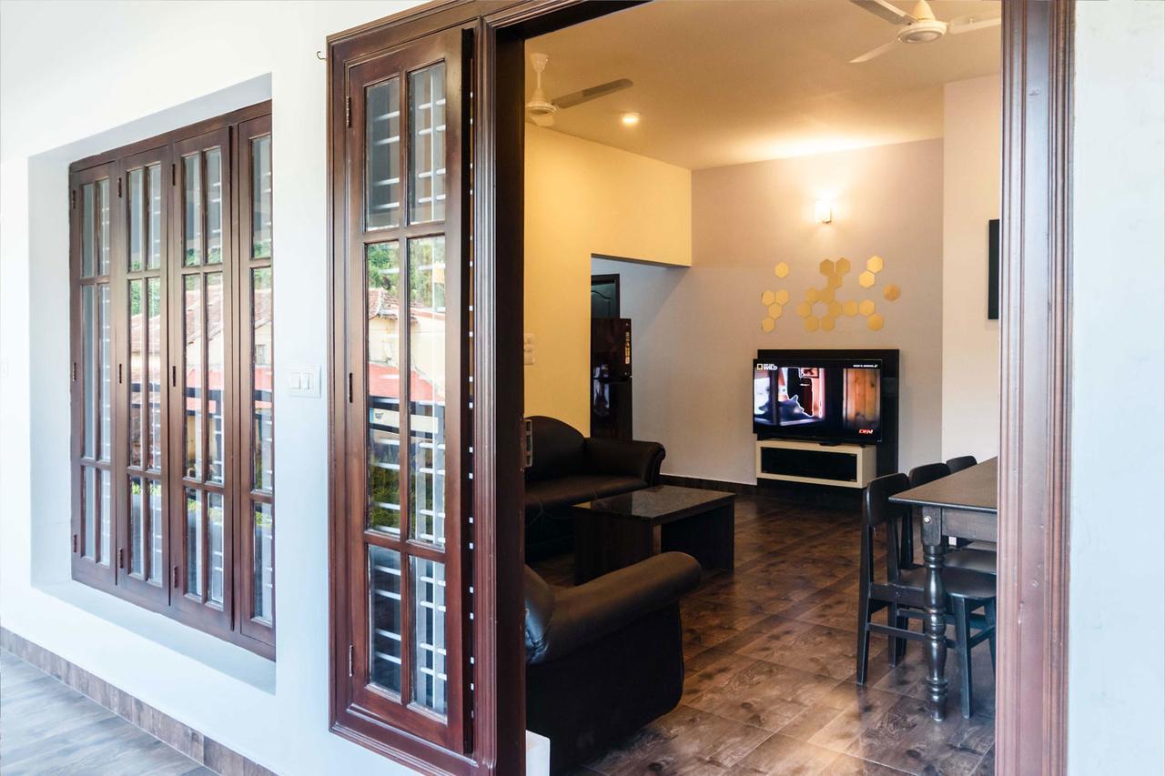 Karkera Comforts Hotel Madikeri Kültér fotó